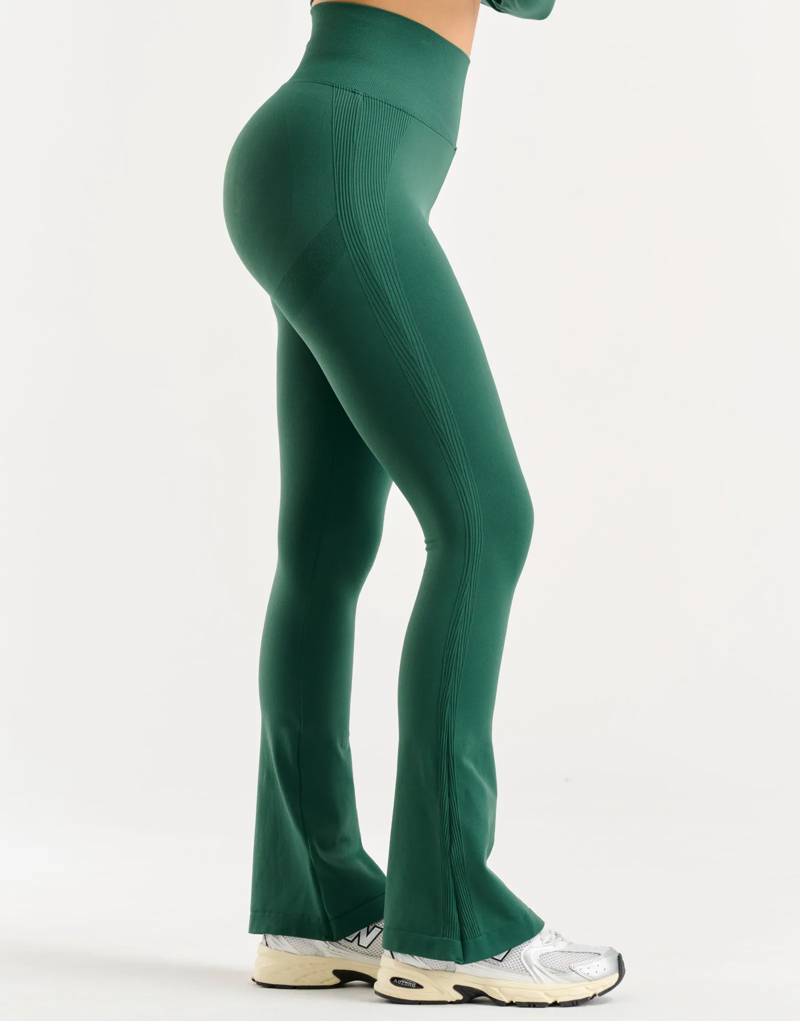 Clearance ECHT Arise Essential Flare Leggings Green
