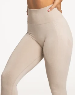 New ECHT Arise Seamless Essential Leggings Biscuit