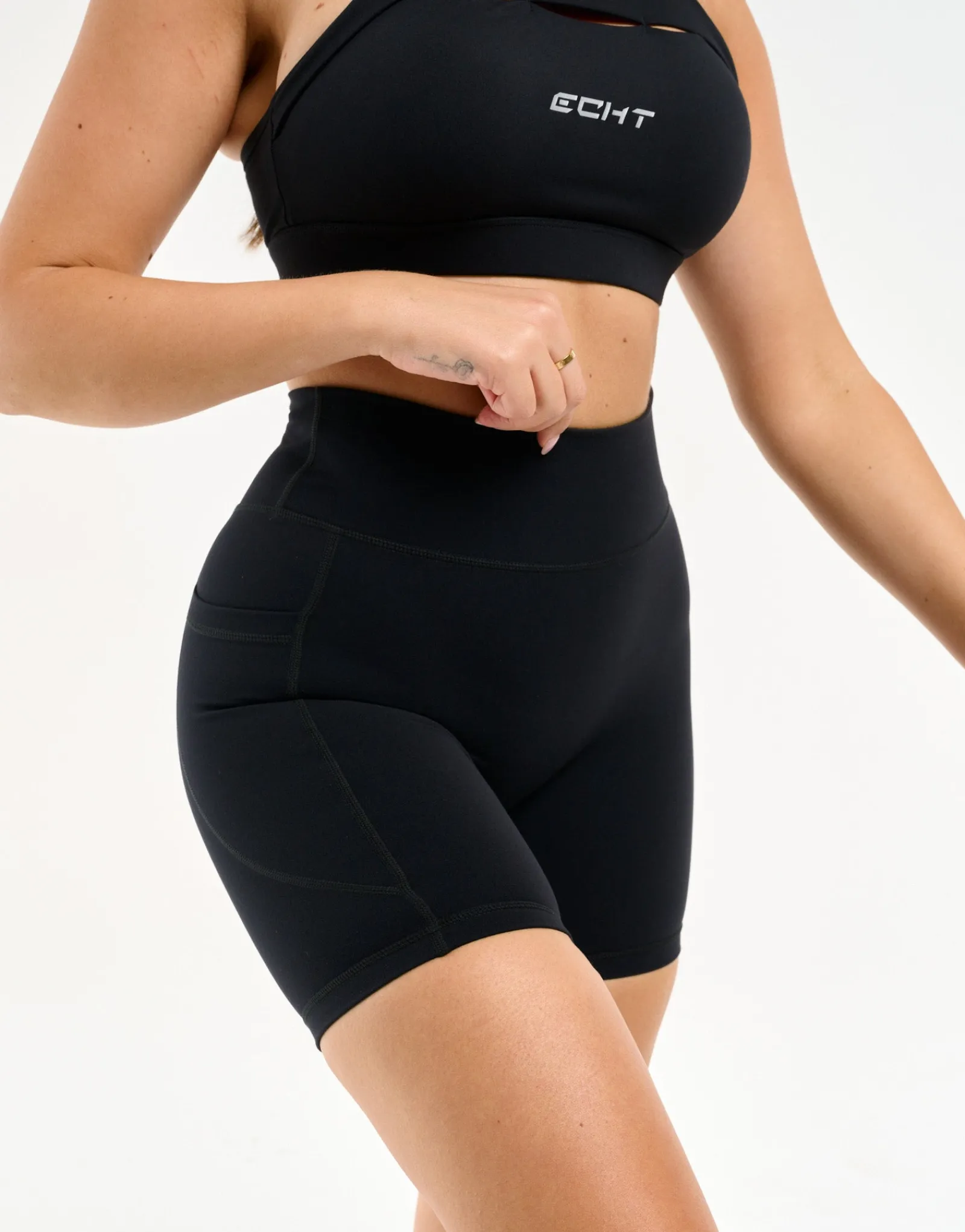 Online ECHT Ascend Pocket Shorts 6" Black