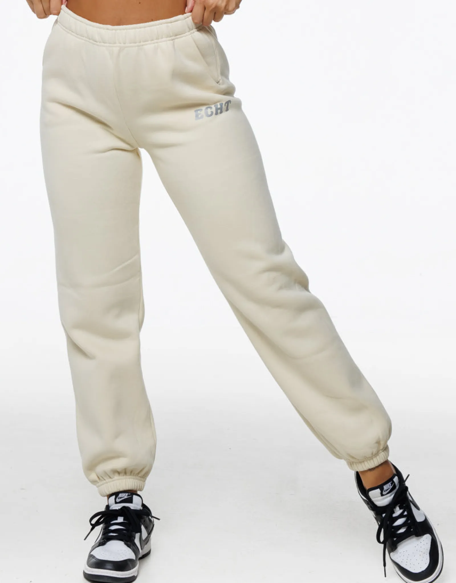 New ECHT Bubble Joggers Cream