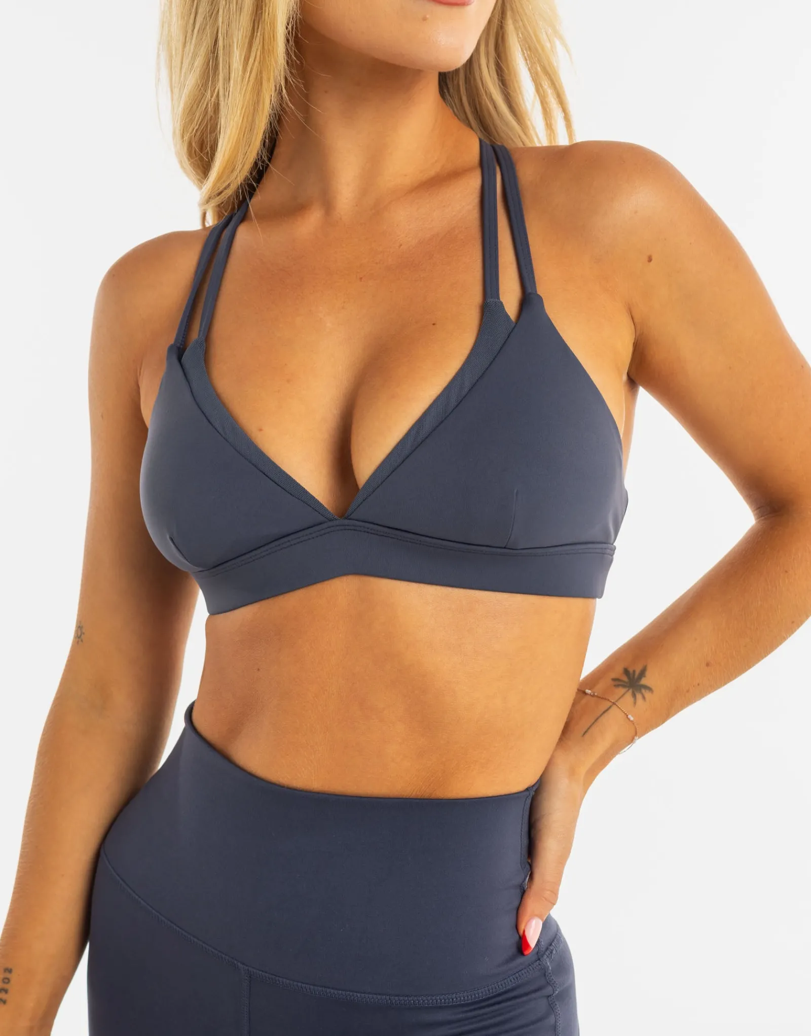 New ECHT Core Layer Sports Bra Lava Smoke