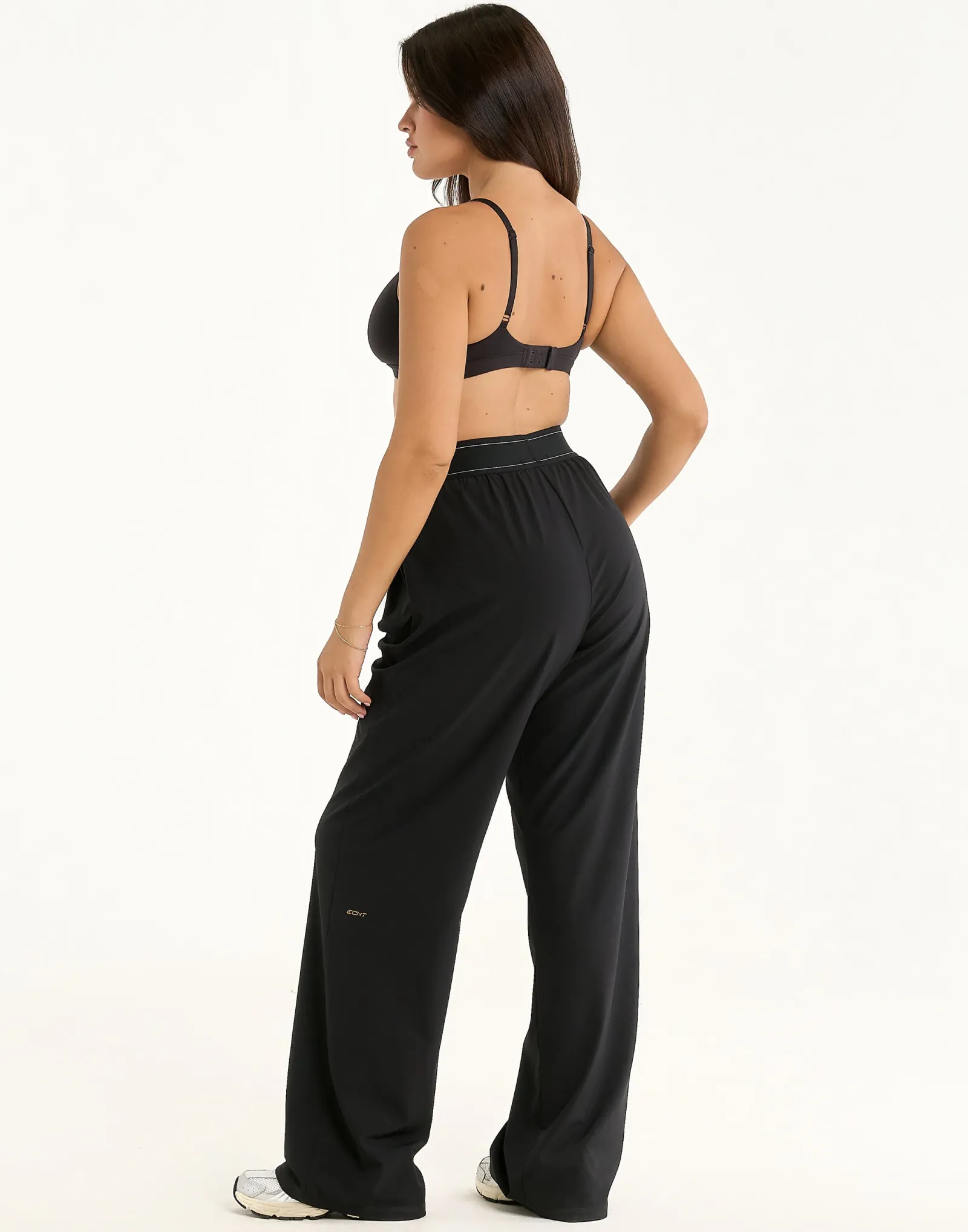 Fashion ECHT Elemental Crossover Bralette Black
