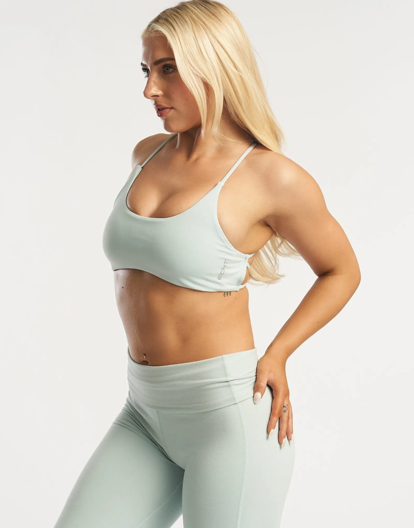 New ECHT Expel Sports Bra Light Blue