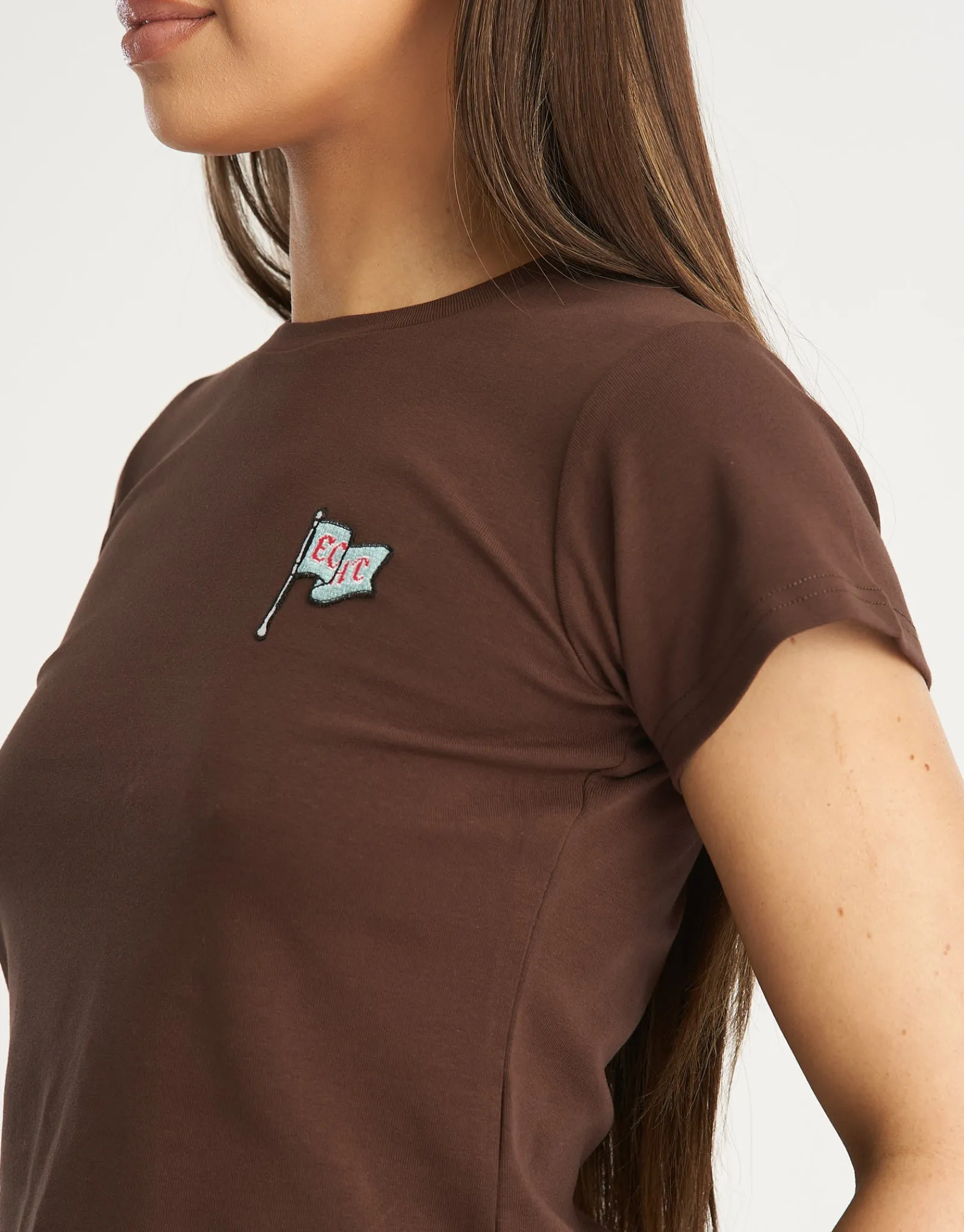 New ECHT Flag Baby Tee Fudge Brown